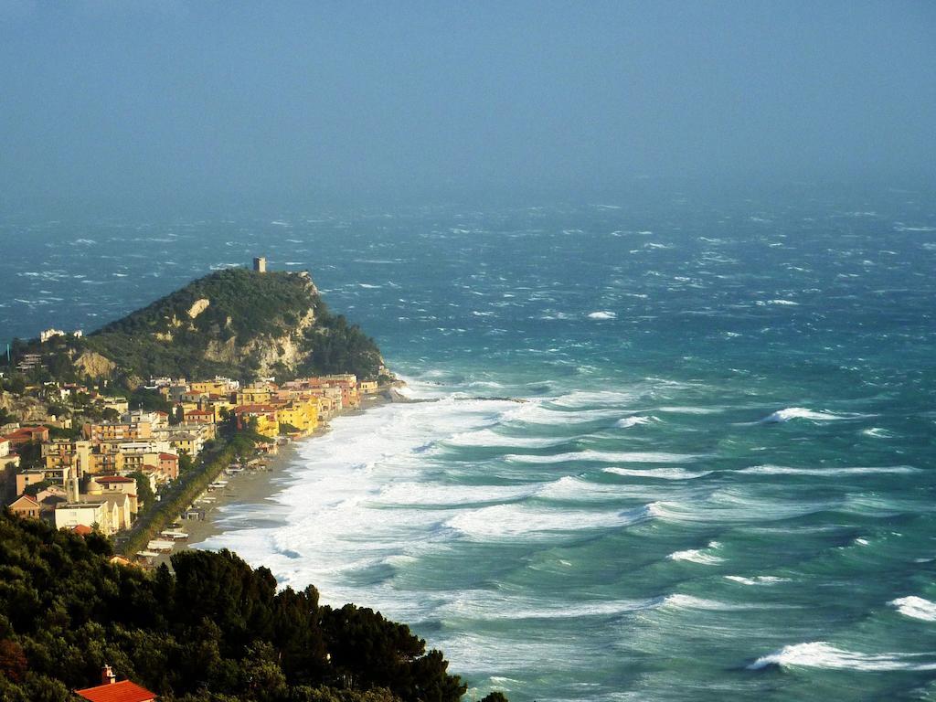 Villa Degli Ulivi B&B Finale Ligure Dış mekan fotoğraf