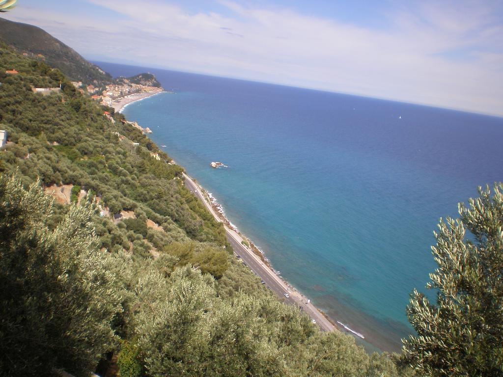 Villa Degli Ulivi B&B Finale Ligure Dış mekan fotoğraf