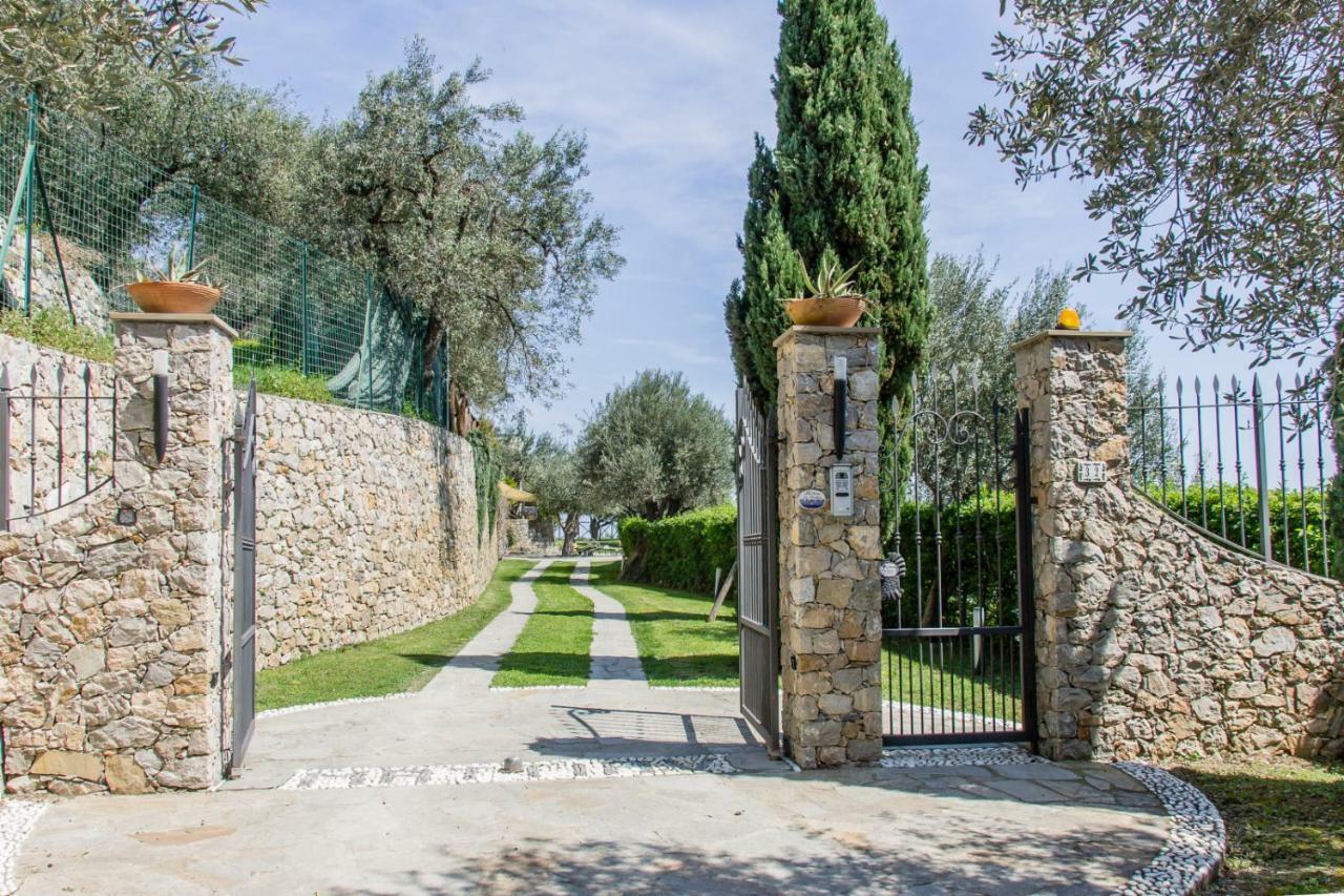 Villa Degli Ulivi B&B Finale Ligure Dış mekan fotoğraf