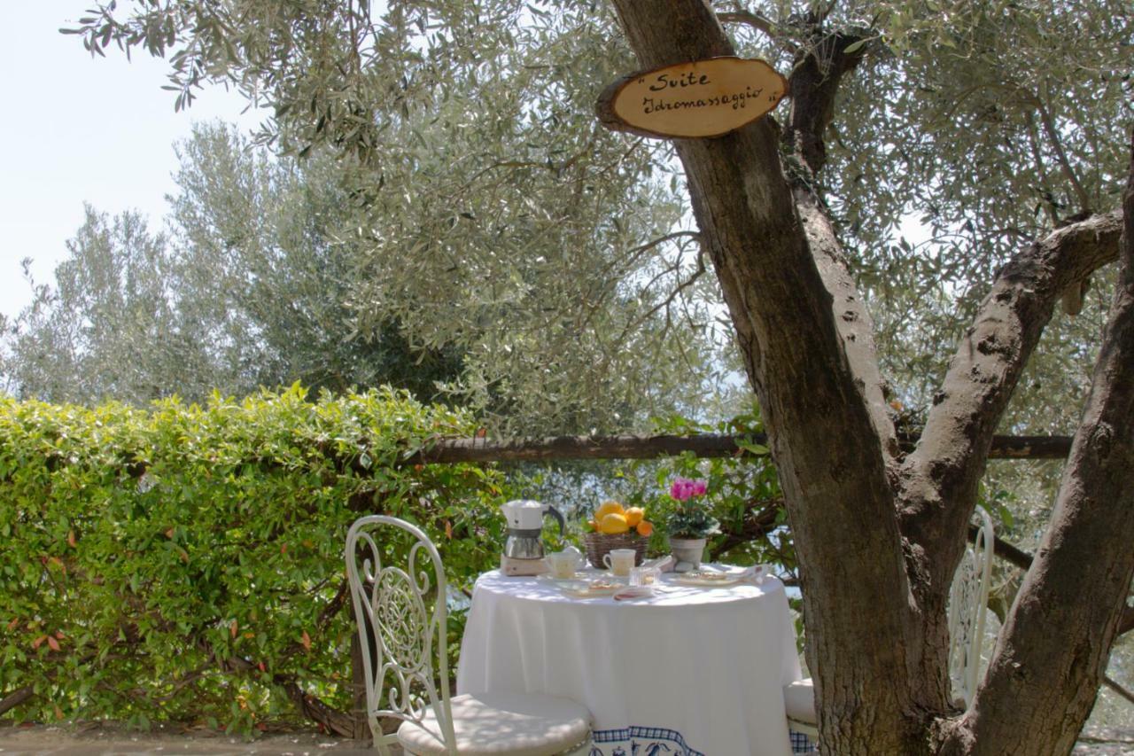Villa Degli Ulivi B&B Finale Ligure Dış mekan fotoğraf